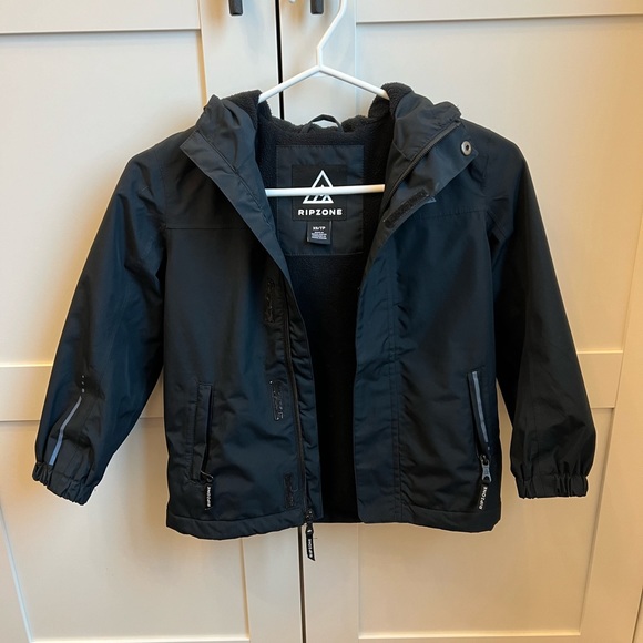 Ripzone Fleece Lined Storm Rain Jacket. - Picture 2 of 6